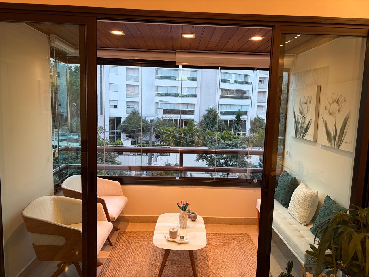 Apartamento, 3 quartos, 118 m² - Foto 2