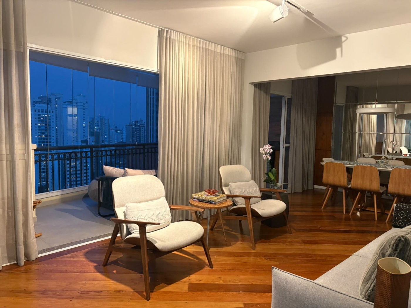 Apartamento, 3 quartos, 172 m² - Foto 1